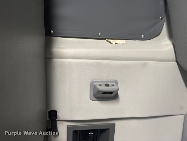 image for item EU6113 2022 Volvo VNR semi truck