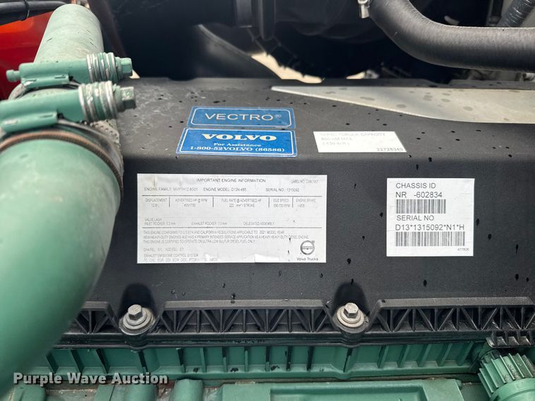 image for item EU6113 2022 Volvo VNR semi truck