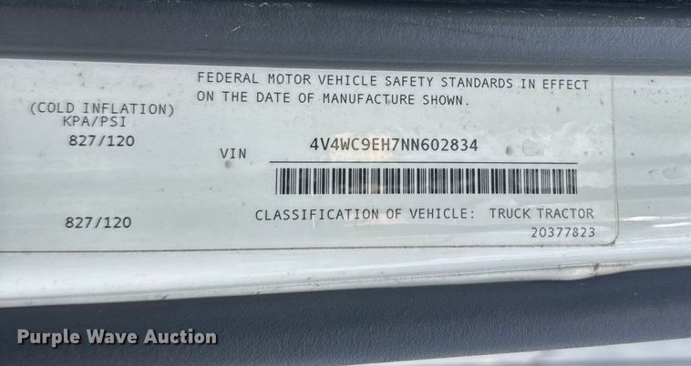 image for item EU6113 2022 Volvo VNR semi truck