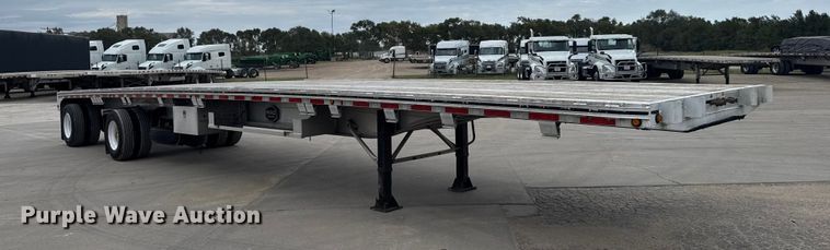 image for item EU6114 2015 Mac flatbed trailer