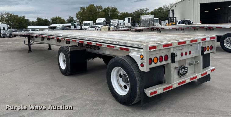 image for item EU6114 2015 Mac flatbed trailer