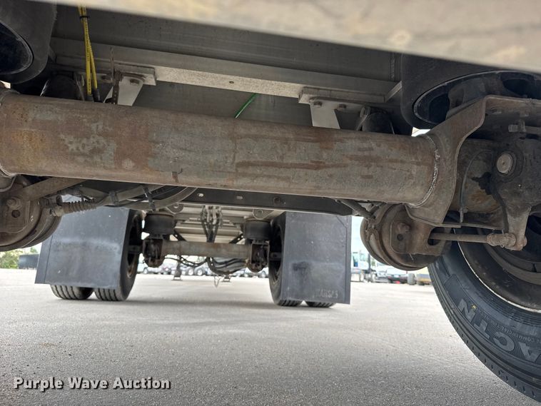 image for item EU6114 2015 Mac flatbed trailer