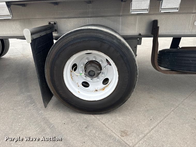 image for item EU6114 2015 Mac flatbed trailer