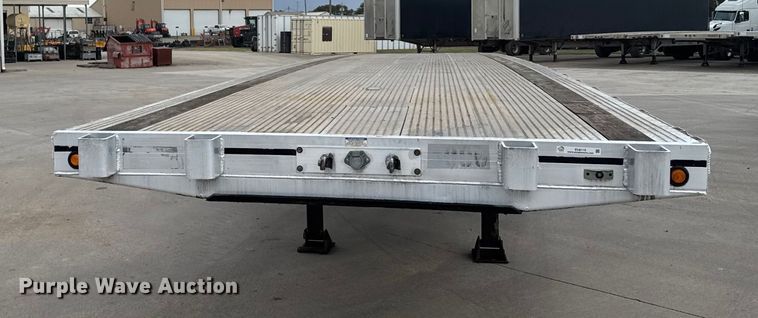 image for item EU6115 2018 Mac flatbed trailer