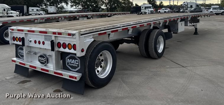 image for item EU6115 2018 Mac flatbed trailer