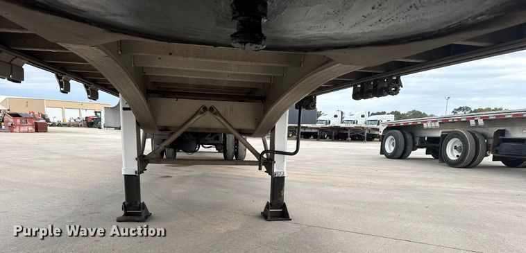 image for item EU6115 2018 Mac flatbed trailer