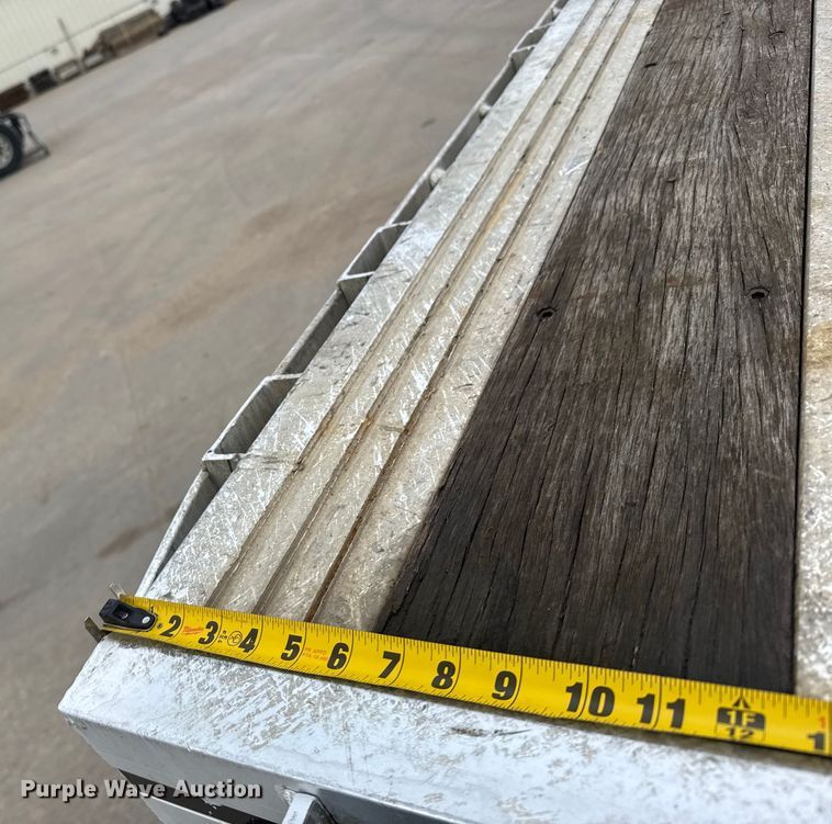 image for item EU6115 2018 Mac flatbed trailer