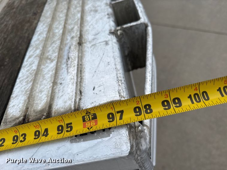 image for item EU6115 2018 Mac flatbed trailer