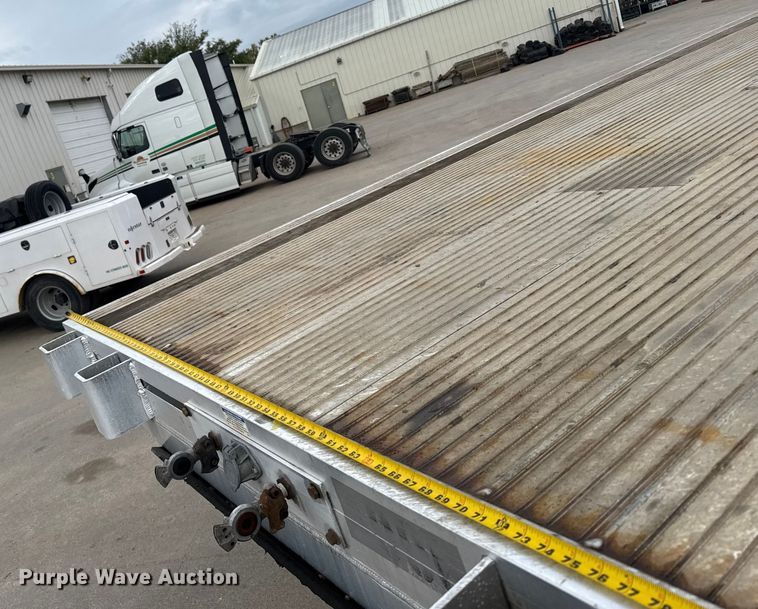 image for item EU6115 2018 Mac flatbed trailer