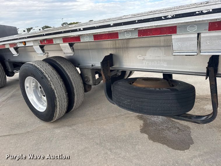 image for item EU6115 2018 Mac flatbed trailer
