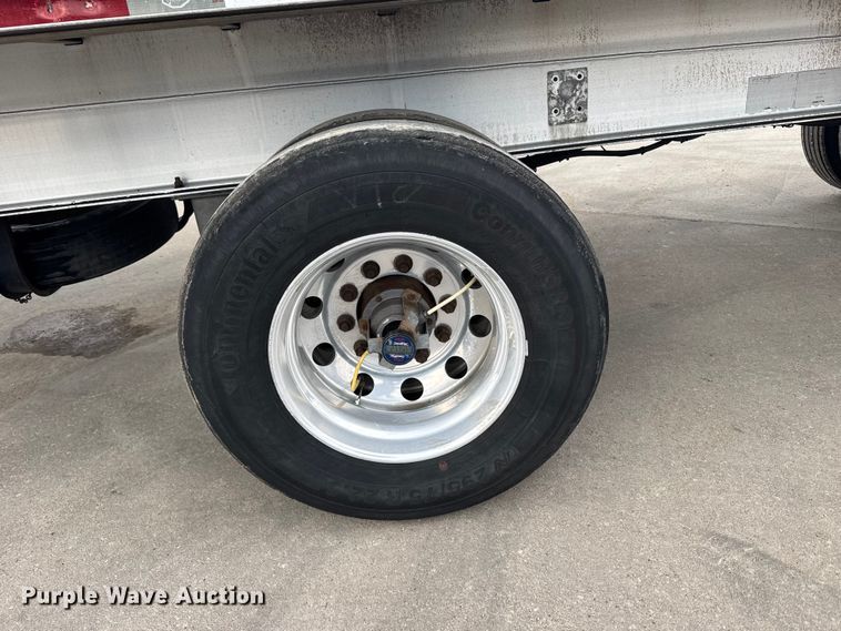 image for item EU6115 2018 Mac flatbed trailer