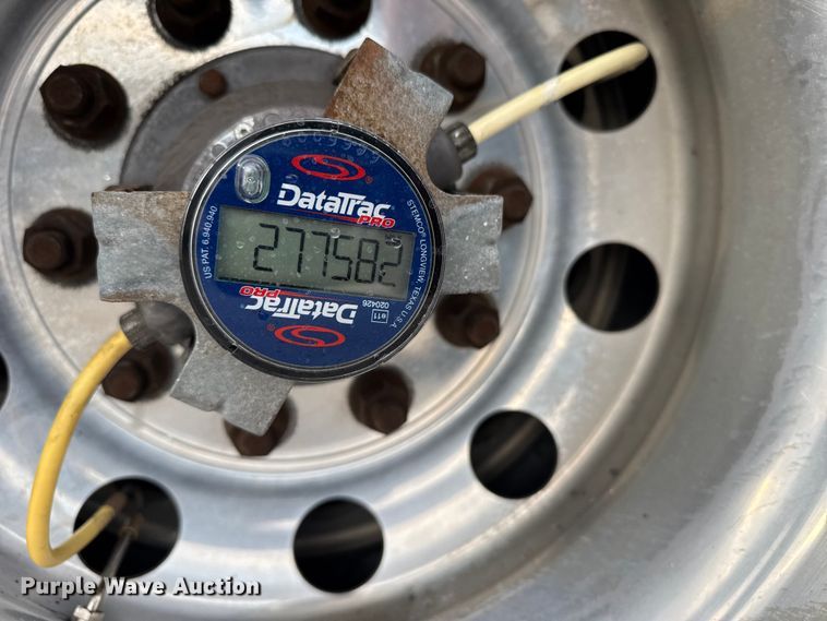 image for item EU6115 2018 Mac flatbed trailer