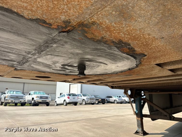 image for item EV1861 2005 Wabash dry van trailer