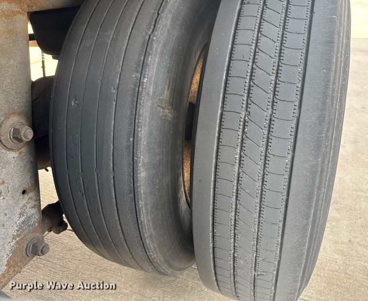 image for item EV1861 2005 Wabash dry van trailer