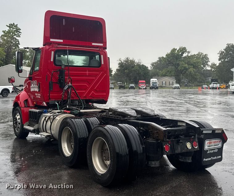 image for item EV1865 2017 International ProStar 122  semi truck