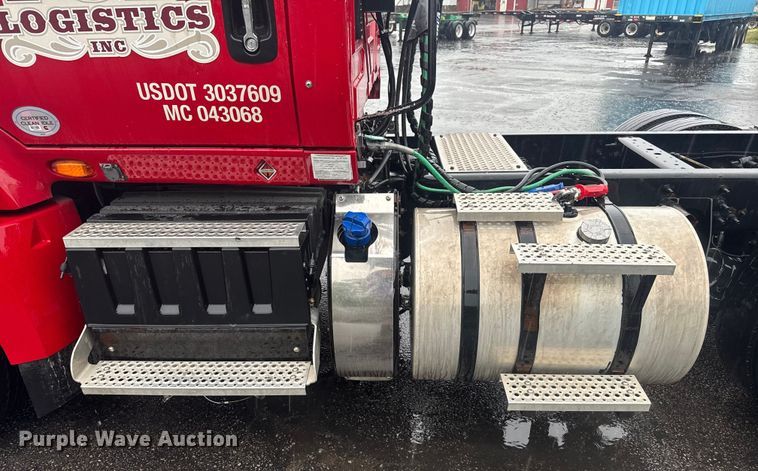 image for item EV1865 2017 International ProStar 122  semi truck