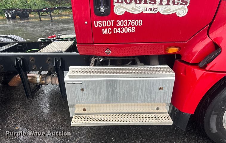 image for item EV1865 2017 International ProStar 122  semi truck