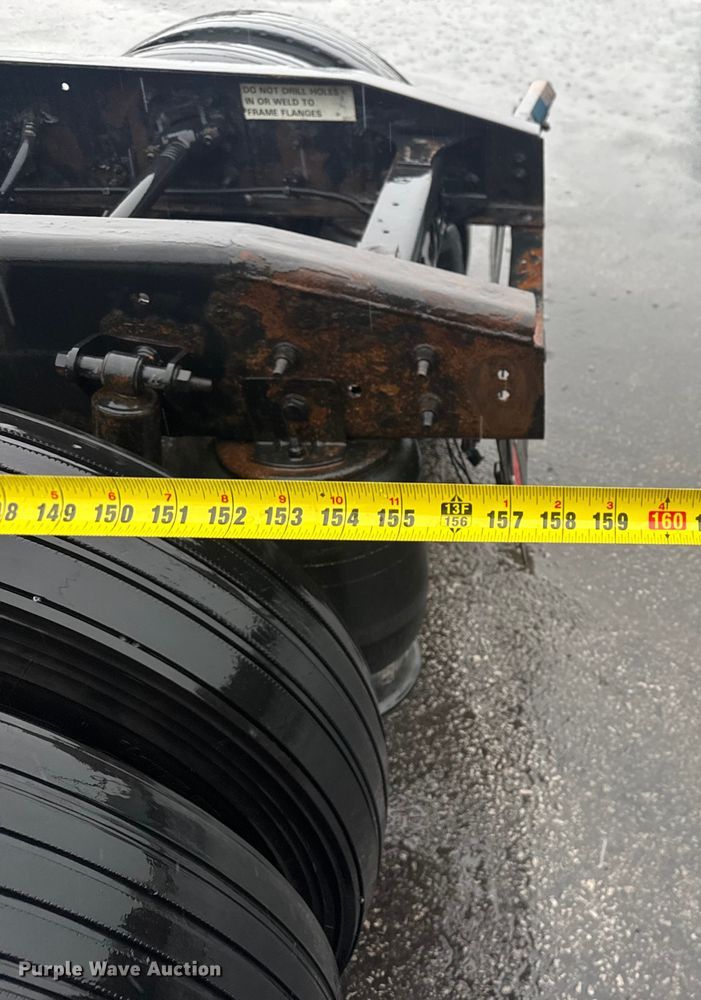 image for item EV1865 2017 International ProStar 122  semi truck