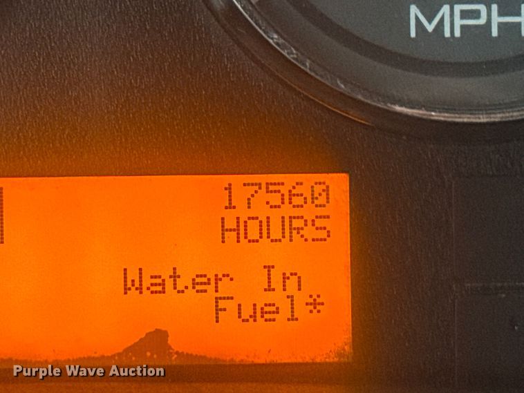 image for item EV1865 2017 International ProStar 122  semi truck