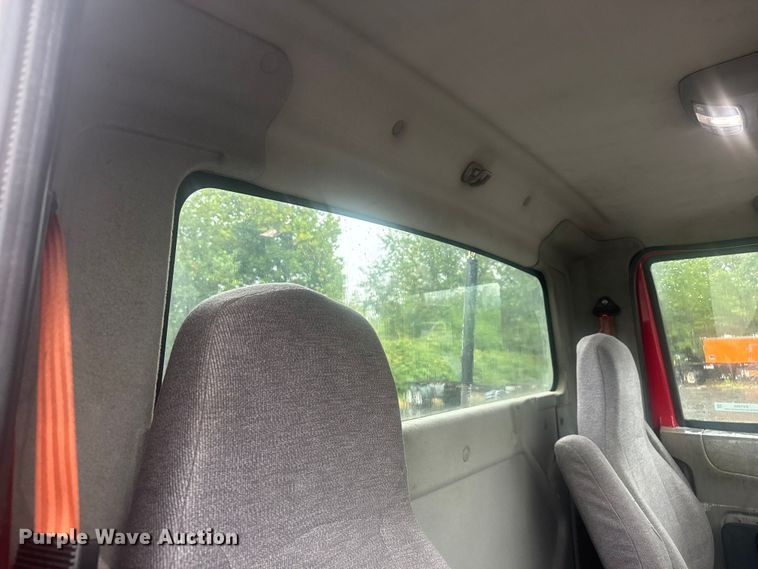 image for item EV1865 2017 International ProStar 122  semi truck