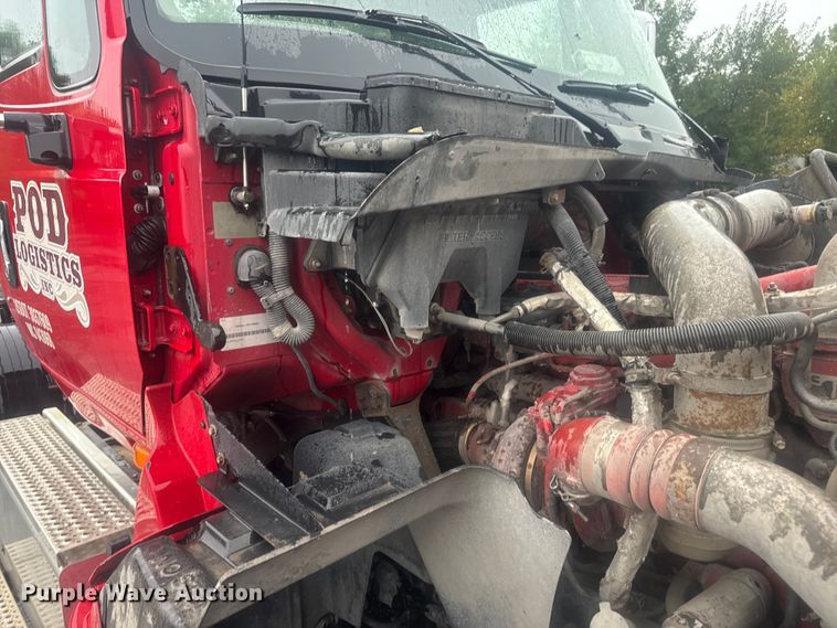 image for item EV1865 2017 International ProStar 122  semi truck