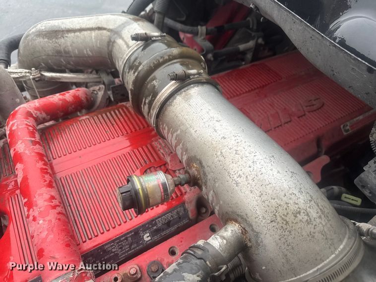 image for item EV1865 2017 International ProStar 122  semi truck