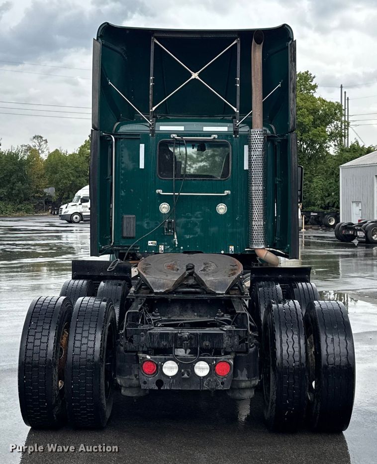 image for item EV1866 2019 Kenworth T680 semi truck