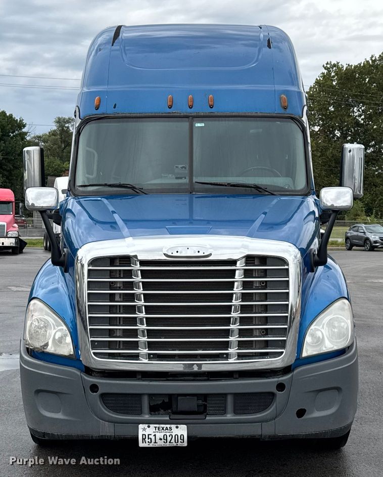 CAMIóN CAMAROTE 2017 FREIGHTLINER
