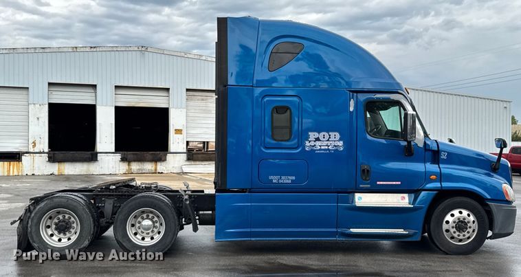 CAMIóN CAMAROTE 2017 FREIGHTLINER
