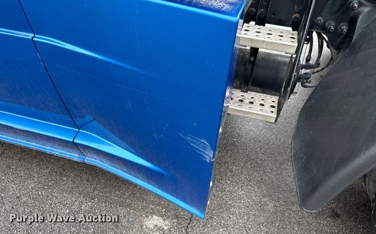 image for item EV1867 2017 Freightliner semi truck