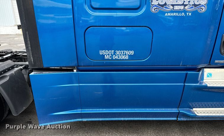 image for item EV1867 2017 Freightliner semi truck