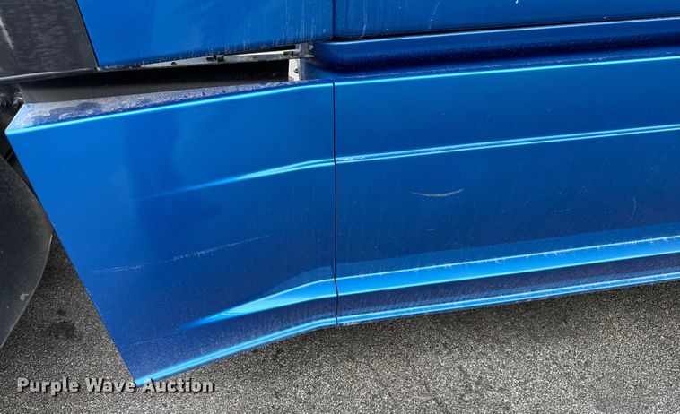 image for item EV1867 2017 Freightliner semi truck