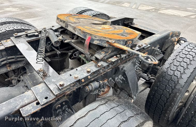 image for item EV1867 2017 Freightliner semi truck