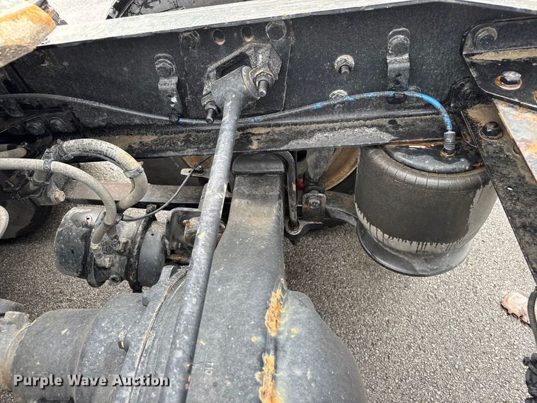 image for item EV1867 2017 Freightliner semi truck