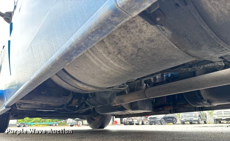 image for item EV1867 2017 Freightliner semi truck