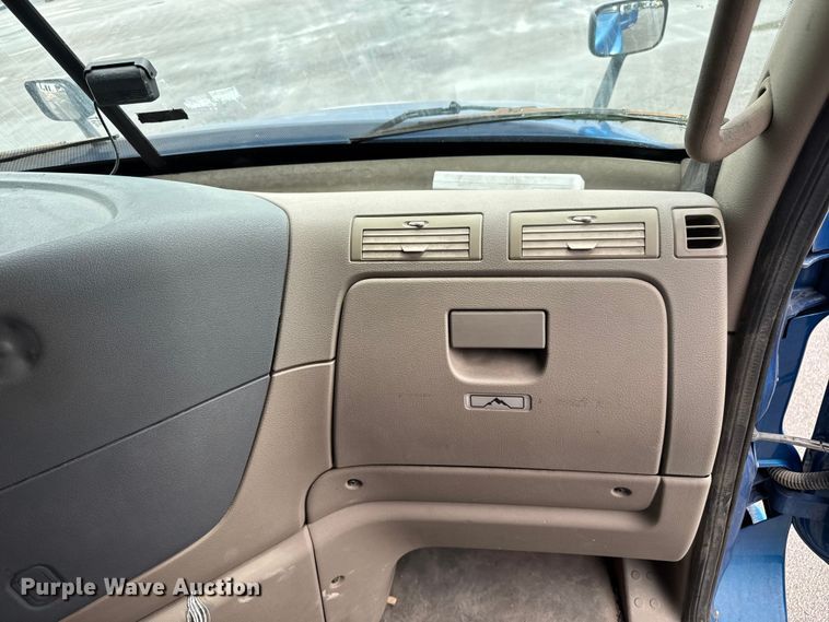 image for item EV1867 2017 Freightliner semi truck