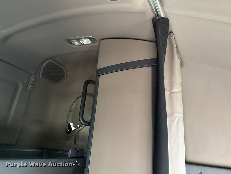 image for item EV1867 2017 Freightliner semi truck