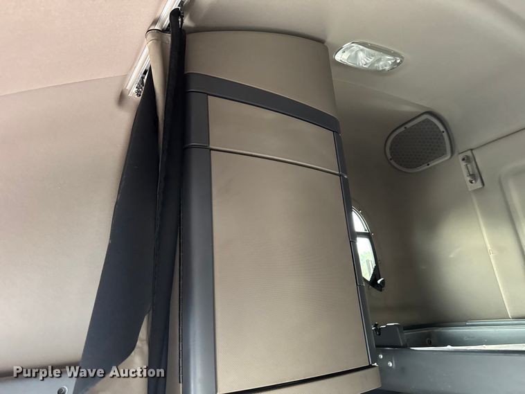 image for item EV1867 2017 Freightliner semi truck