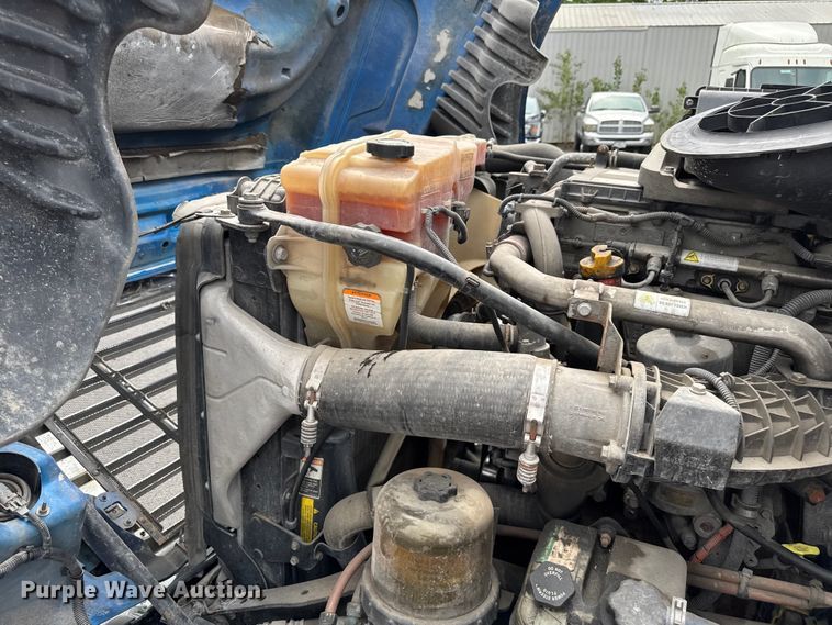 image for item EV1867 2017 Freightliner semi truck