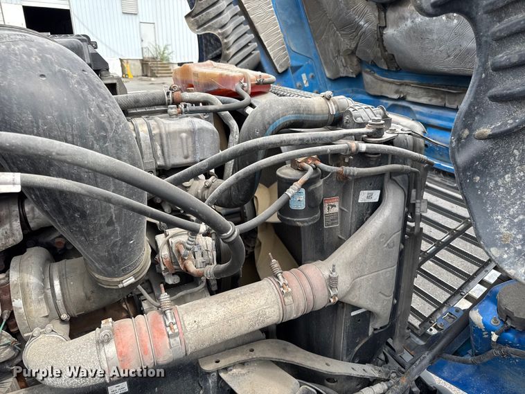 image for item EV1867 2017 Freightliner semi truck