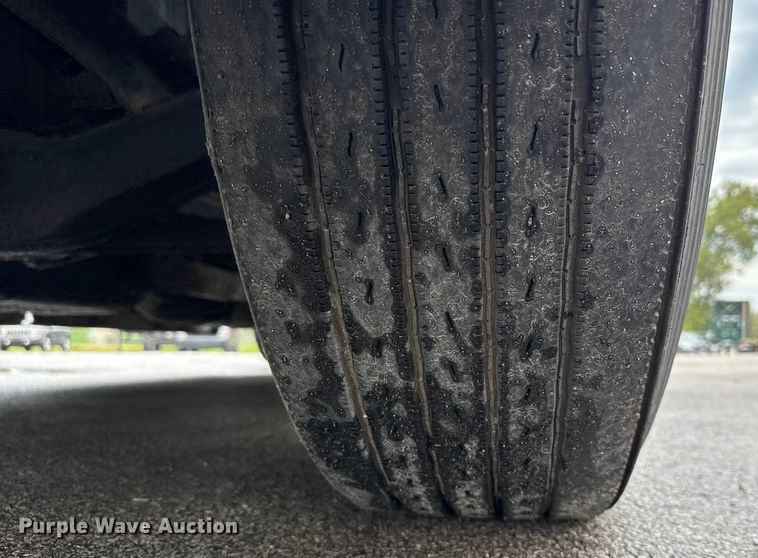 image for item EV1867 2017 Freightliner semi truck