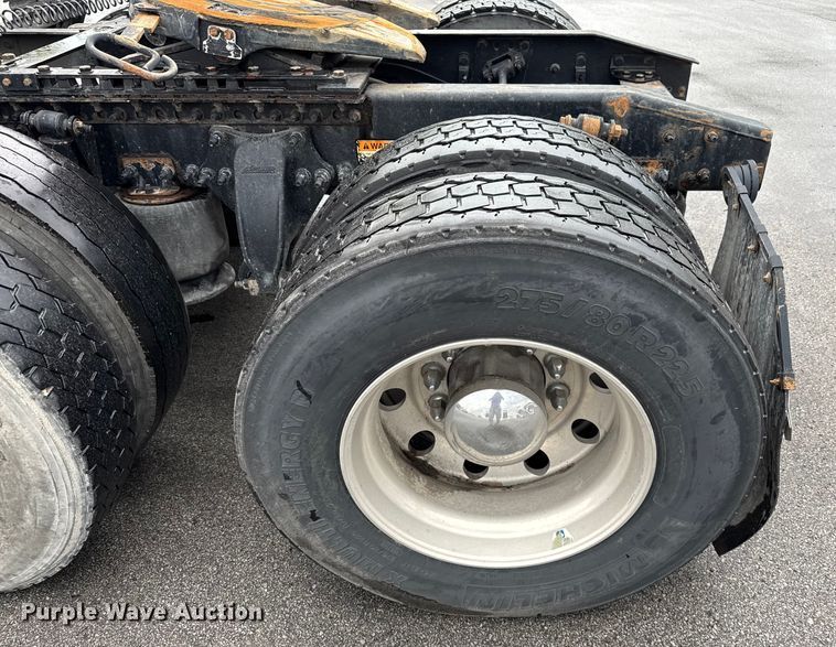 image for item EV1867 2017 Freightliner semi truck