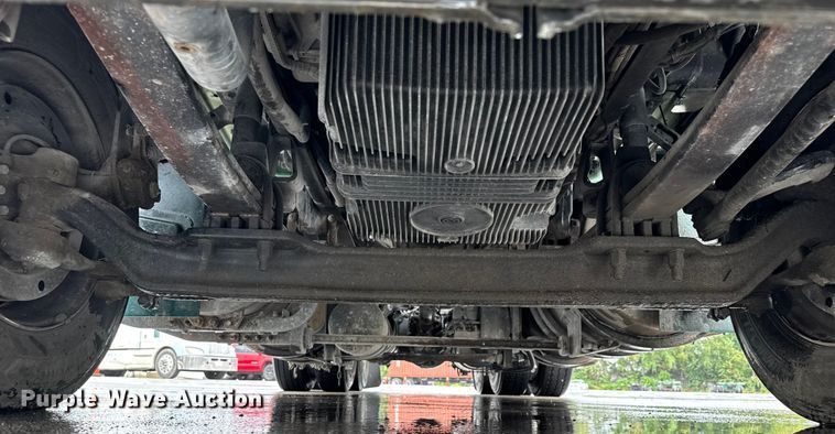 image for item EV1868 2019 Kenworth T680 semi truck