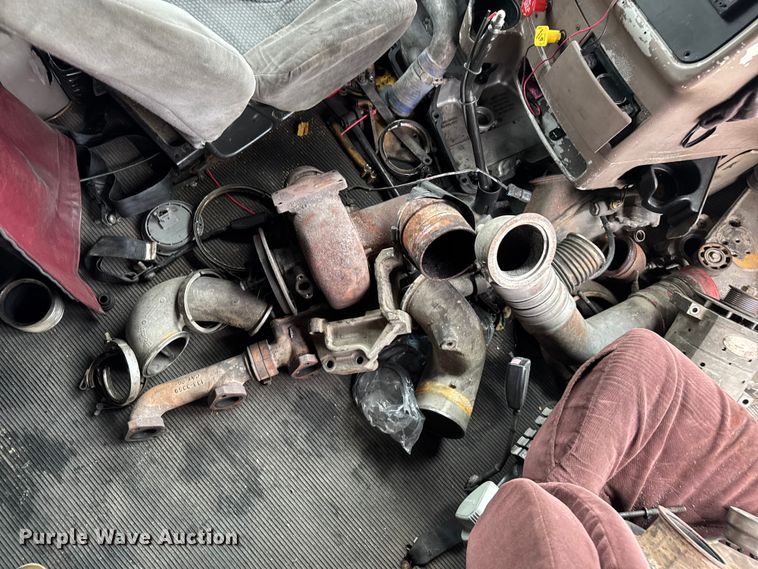 image for item EV1869 2005 Peterbilt 387 semi truck