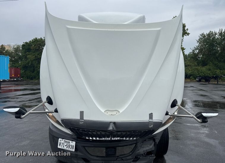 image for item EV1870 2016 International ProStar 122 semi truck