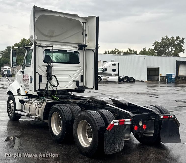 image for item EV1870 2016 International ProStar 122 semi truck