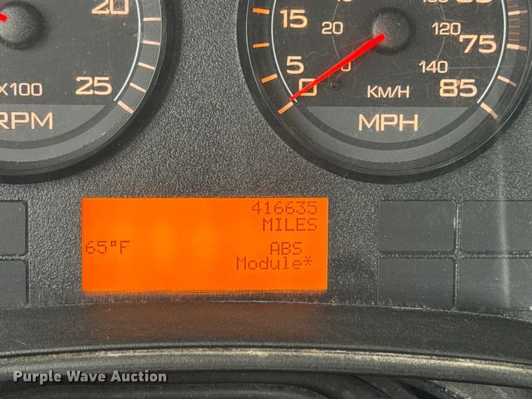 image for item EV1870 2016 International ProStar 122 semi truck