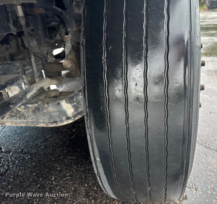 image for item EV1870 2016 International ProStar 122 semi truck