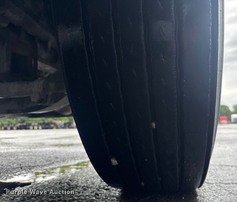 image for item EV1870 2016 International ProStar 122 semi truck