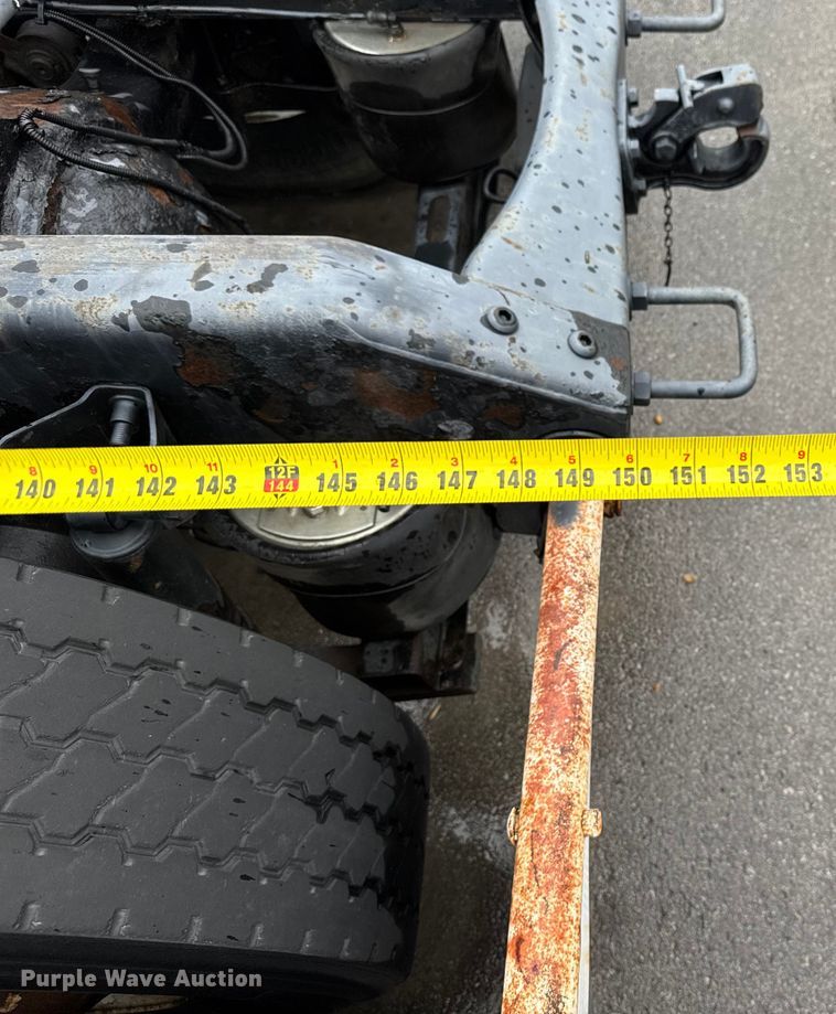 image for item EV1871 2008 Volvo VNL  semi truck